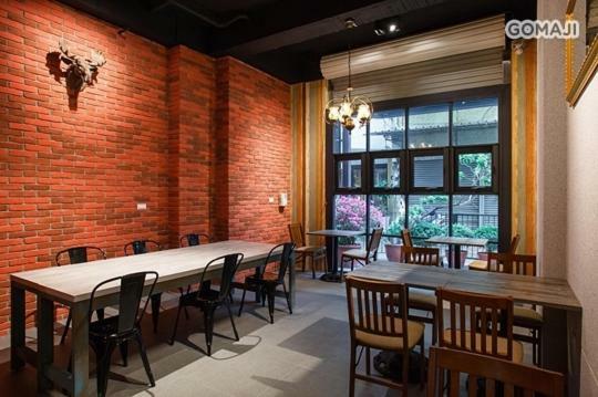108 House Inn Tainan Bagian luar foto